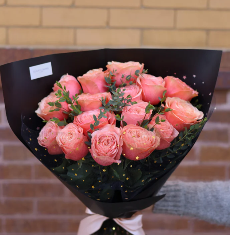 One Dozen Kahala Roses Bouquet